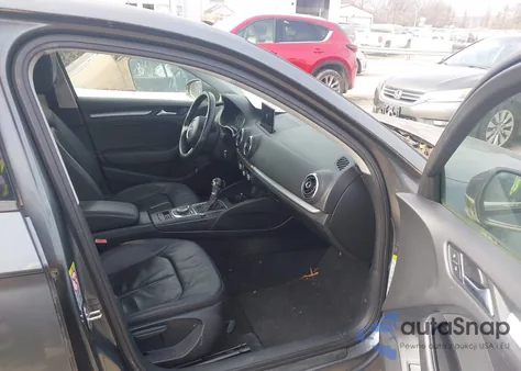 2015 Audi A3 1.8T Premium z USA, uszkodzony, nr VIN WAUACGFFXF1021289